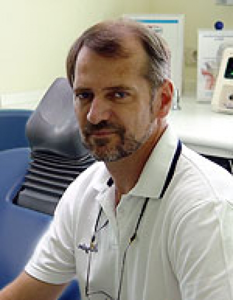 Vergrößerung von: Dr. Ronald Möbius Master of Science - Parodontologie